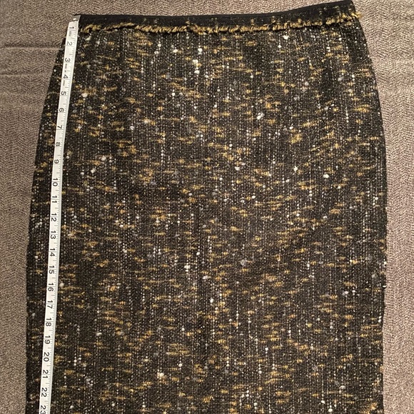 Elie Tahari Tweed Skirt - Picture 4 of 7